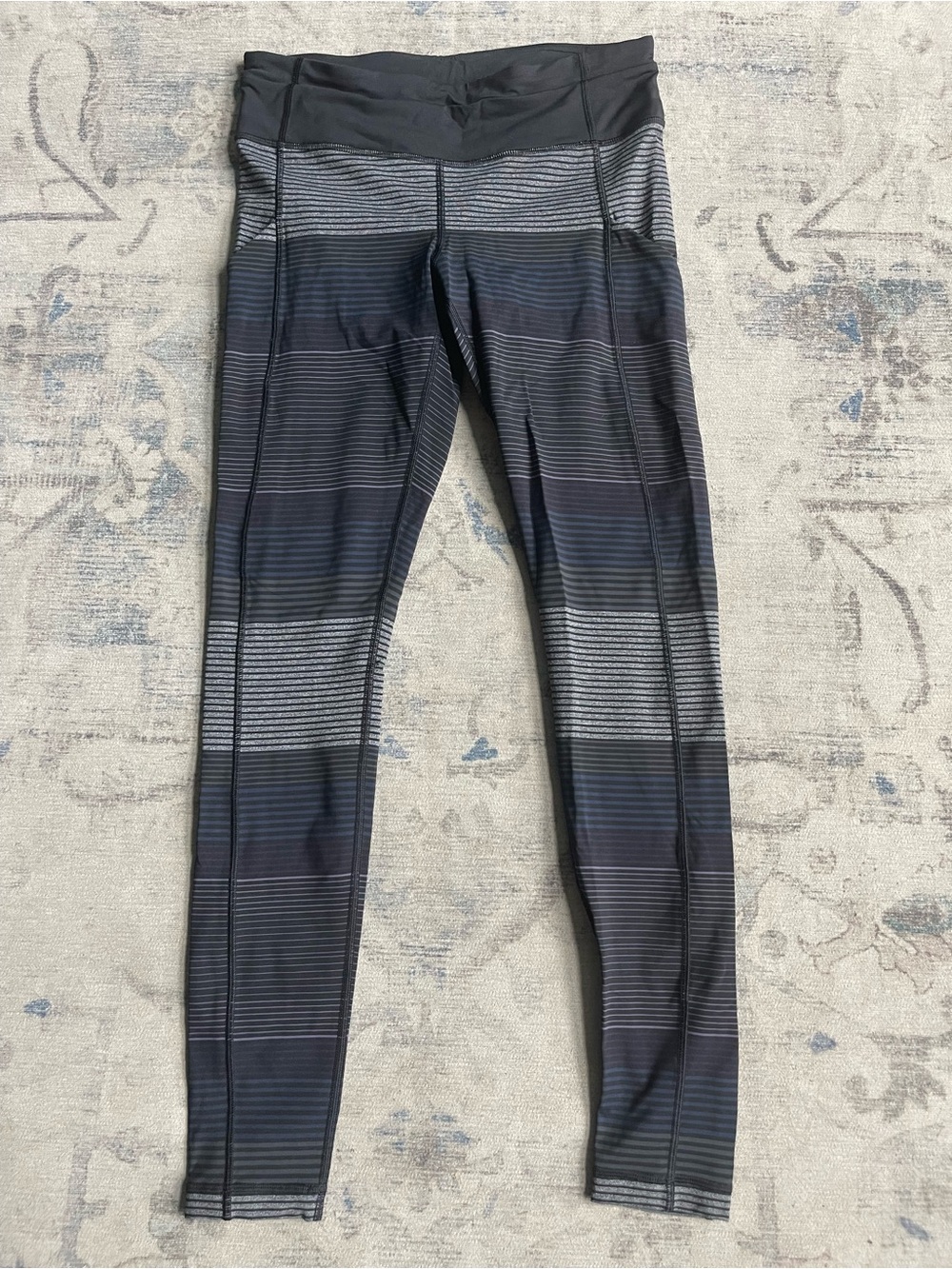 Lululemon Speed Tight II Size 8 Om Stripe Black Multi Luxtreme Leggings